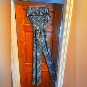 NWT White House Black Market strapless jumpsuit with tie. Size Medium